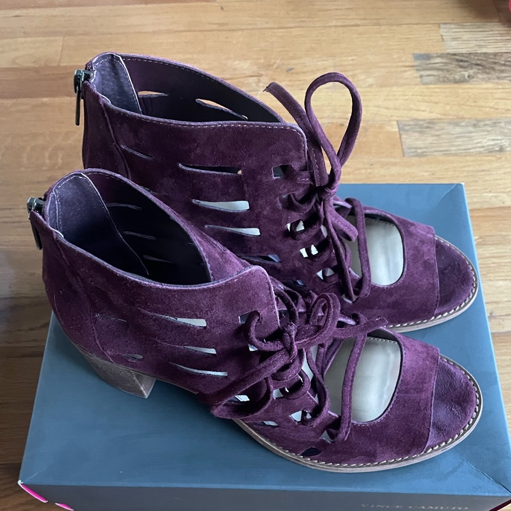 Vince Camuto burgundy heels